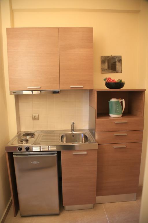 Hotel Zeus Afytos Bagian luar foto